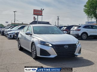 Used 2023 Nissan Altima 2.5 SV image 1