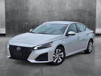 Used 2023 Nissan Altima 2.5 S image 1