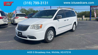 Used 2013 Chrysler Town & Country Limited w/ Luxury Group image 1