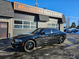 Used 2015 Dodge Charger SXT image 1
