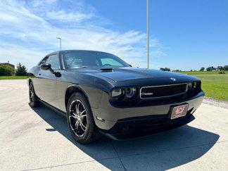 Used 2009 Dodge Challenger SE image 1