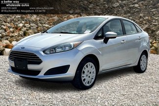 Used 2017 Ford Fiesta S image 1