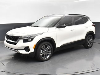 Used 2023 Kia Seltos S w/ Navigation Package image 1