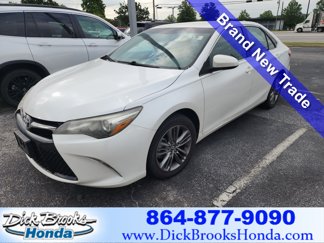 Used 2016 Toyota Camry image 1