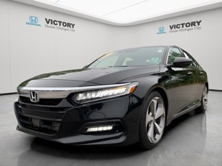 Used 2018 Honda Accord Touring image 1