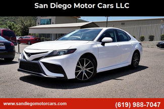 Used 2021 Toyota Camry SE image 1