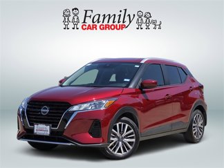 Used 2024 Nissan Kicks SV image 1