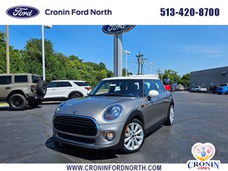 Used 2019 MINI Cooper 4-Door Hardtop image 1