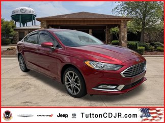 Used 2017 Ford Fusion SE w/ Equipment Group 201A image 1