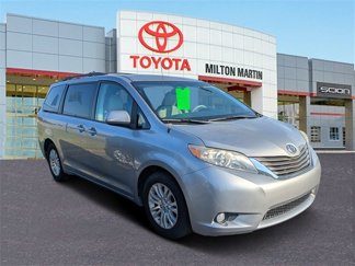 Used 2012 Toyota Sienna XLE image 1