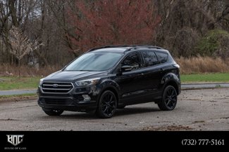 Used 2017 Ford Escape Titanium image 1