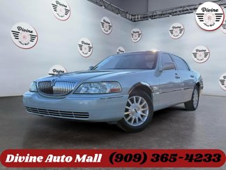 Used 2007 Lincoln Town Car Signature image 1