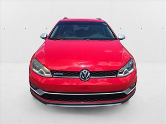 Used 2017 Volkswagen Golf Alltrack S image 1