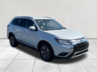 Used 2020 Mitsubishi Outlander SEL image 1