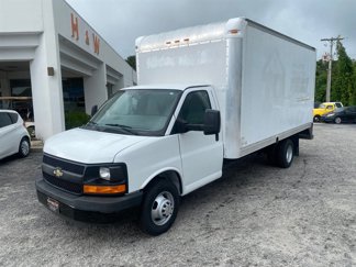Used 2016 Chevrolet Express 3500 Extended image 1