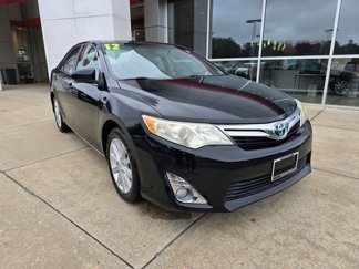 Used 2012 Toyota Camry XLE image 1