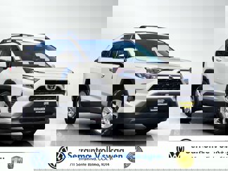 Used 2021 Toyota RAV4 XLE video 1