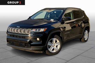 Used 2022 Jeep Compass Latitude image 1