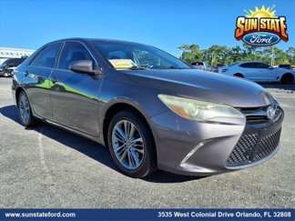 Used 2015 Toyota Camry SE image 1