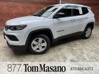 Used 2022 Jeep Compass Latitude image 1