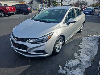 Used 2017 Chevrolet Cruze LT image 1