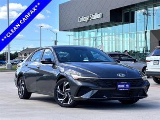 Used 2025 Hyundai Elantra Sport image 1