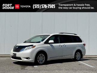 Used 2017 Toyota Sienna XLE Premium image 1