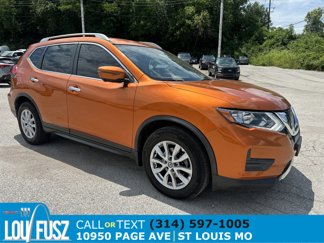 Used 2017 Nissan Rogue SV image 1