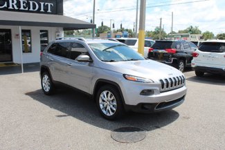 Used 2017 Jeep Cherokee Limited w/ Luxury Group image 1