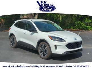 Used 2021 Ford Escape SE w/ SE Sport Appearance Package image 1