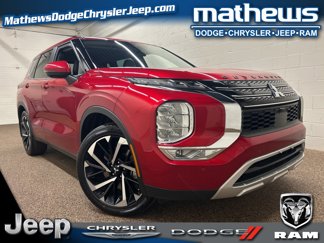 Used 2023 Mitsubishi Outlander SE image 1