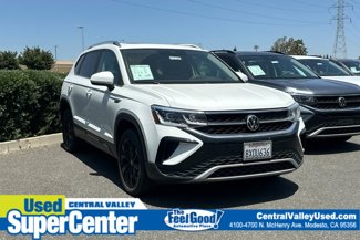 Used 2022 Volkswagen Taos SEL w/ Panoramic Sunroof Package image 1