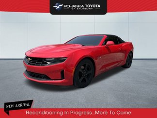 Used 2020 Chevrolet Camaro LT image 1