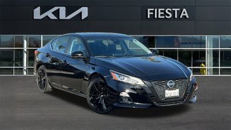 Used 2022 Nissan Altima 2.5 SR w/ Midnight Edition Package image 1