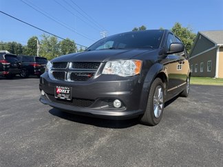 Used 2019 Dodge Grand Caravan SXT image 1
