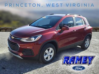 Used 2022 Chevrolet Trax LT w/ LT Convenience Package image 1