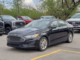 Used 2019 Ford Fusion SE image 1
