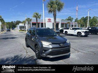 Used 2016 Toyota RAV4 SE image 1