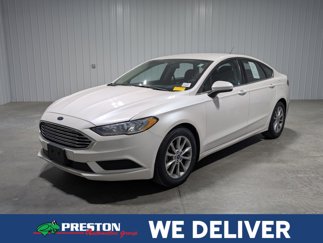 Certified 2017 Ford Fusion SE image 1