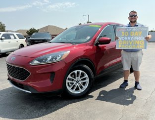 Used 2020 Ford Escape SE image 1