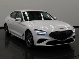 Used 2025 Genesis G70 2.5T image 1