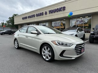 Used 2017 Hyundai Elantra SE image 1