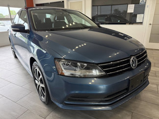 Used 2017 Volkswagen Jetta SE image 1
