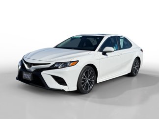 Used 2018 Toyota Camry SE image 1