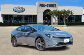 Used 2024 Toyota Prius LE image 1