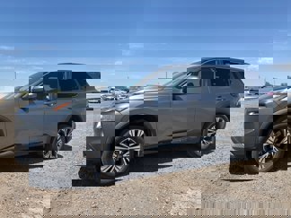Used 2023 Nissan Rogue SV image 1
