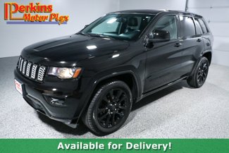 Used 2017 Jeep Grand Cherokee Altitude image 1