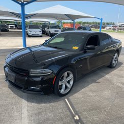 Used 2017 Dodge Charger R/T image 1