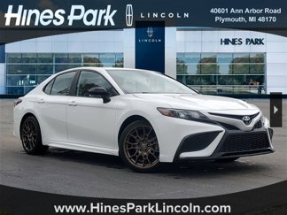 Used 2023 Toyota Camry SE image 1