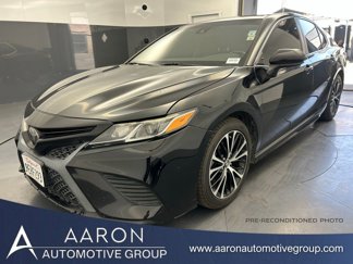 Used 2019 Toyota Camry SE image 1